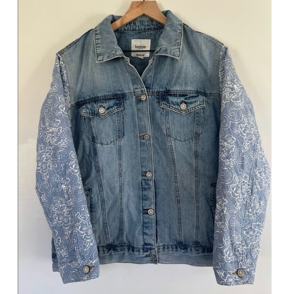 Kensie Quilted Sleeve Light Wash Blue Denim Jean Jacket Medium Hippie Boho Artsy